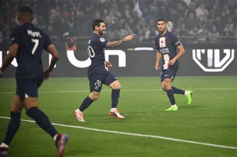 Hasil Lyon Vs Psg Messi Cetak Gol Kilat Les Parisien Penguasa Liga