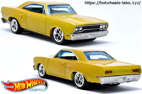 Plymouth Road Runner Hot Wheels
