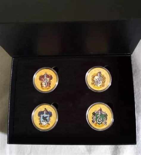 HARRY POTTER OFFICIAL Hogwarts House Crests Commemorative Coin