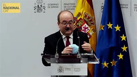 Miquel Iceta comença el seu discurs dient bon dia en totes les