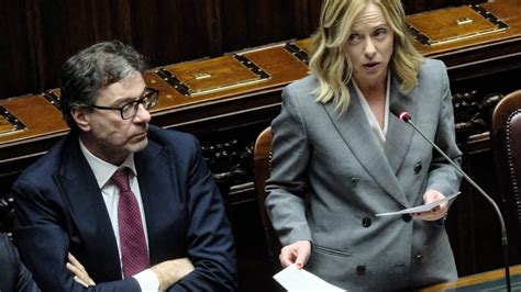 Il Governo Meloni Pensa A Una Nuova Tassa Le Accise Sulle Auto