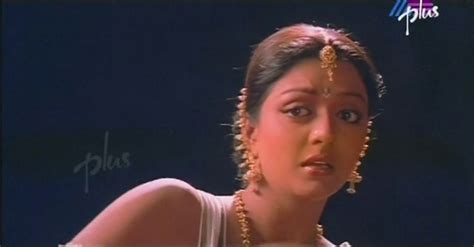 Indian Hot Actress Actress Bhanupriya Showwing Armpit And Navel In Malayalam Movie Rajashilpi