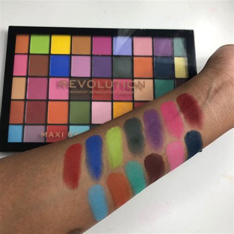 Paleta Farduri Makeup Revolution Maxi Reloaded Palette Monster Mattes Makeupshopro