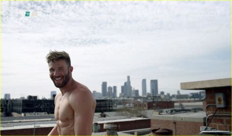 NFL S Julian Edelman Bares Ripped Figure For ESPN Body Issue BTS Video