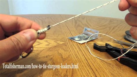 How To Tie Sturgeon Leaders And Rigs Youtube