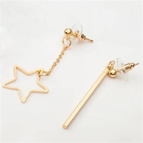 Stern Dreieck Geometrische Koreanische Asymmetrische Gold Stud Ohrringe