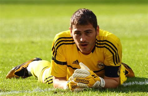 Iker Casillas photo 23 of 80 pics, wallpaper - photo #452386 - ThePlace2