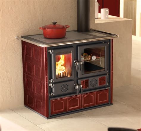 Cucine A Legna Rosa Maiolica La Nordica Extraflame