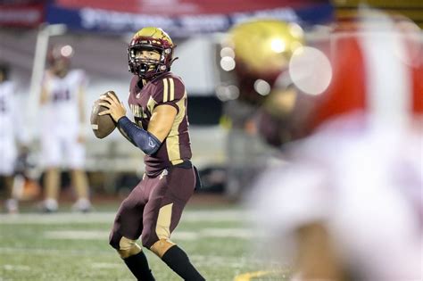 Hs Football Monsignor Farrells Remarkable Second Half Comeback Bid