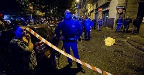 Agguato A Napoli Ucciso Un Uomo Rai News