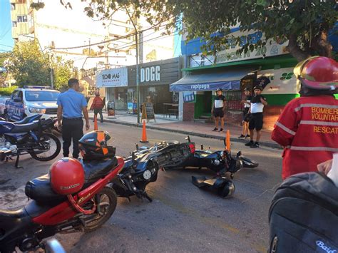 La Rioja Dos Motociclistas Protagonizaron Un Fuerte Accidente Vial En