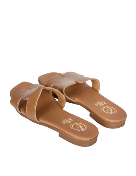 Sandalias Tiras Cruzadas Planas Beige Pera Limonera