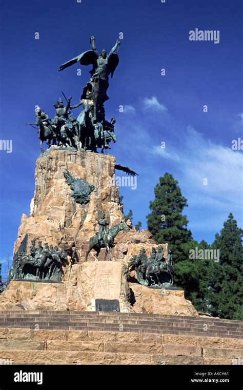 Monumento Al Ejercito De Los Andes Immagini E Fotos Stock Alamy