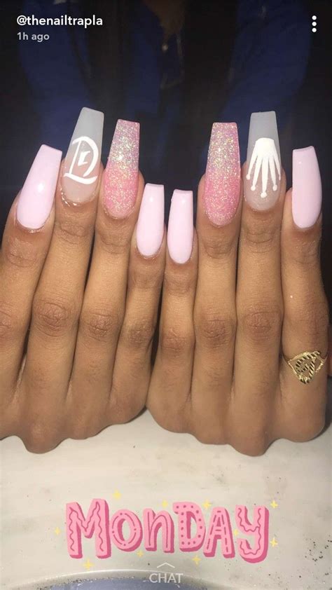 Pinterest And Ig Jaelynstlewis Rose Nails Aycrlic Nails Glam Nails