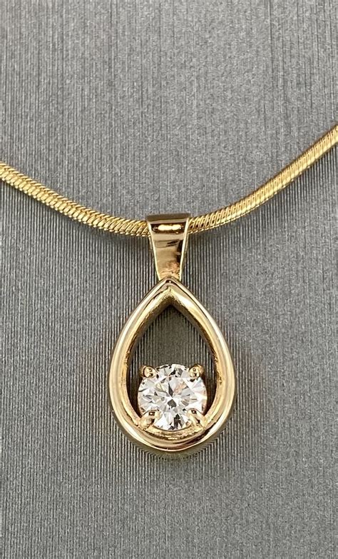 Teardrop Diamond Pendant 14k Yellow Gold – The Goldsmith