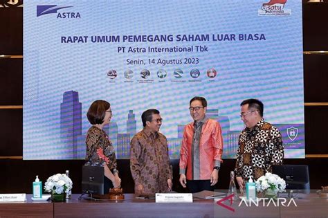 Rupslb Astra Angkat Mantan Ketua Ojk Jadi Komisaris Independen Antara