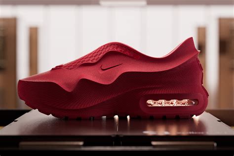 Nike Unveils A 3d Printed Version Of Its Iconic Sneaker With The Air