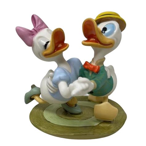 Bid Now Wdcc Disney Mr Duck Steps Out Daisy Donald Oh September