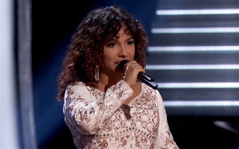 The Voice Recap 17 Year Old Singer Earns Four Chair Turn In Blind Auditions Night 4