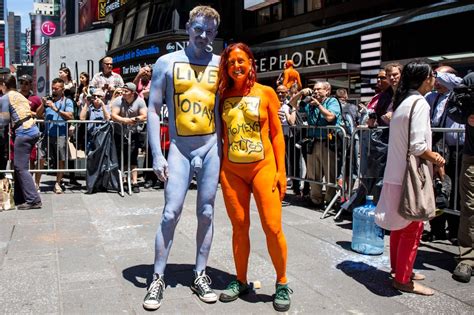 Nsfw Photos Dozens Of Totally Naked People Get Painted In Times Square