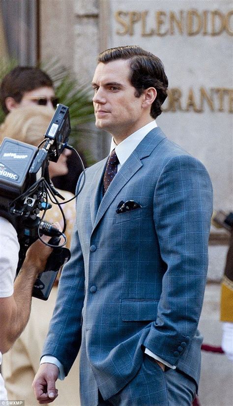 Henry Cavill Looks Dapper As He Films The Man From Uncle In Rome