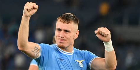 Lazio Guida Patric Al Comando Di Una Difesa Champions