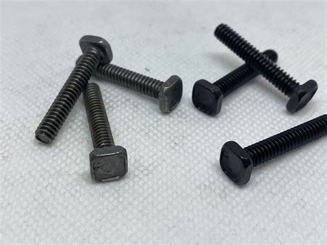 #10-24 x 1-1/8" Sq Hd Machine Bolts, Indented Head, Plain – Blacksmith