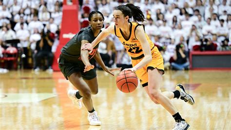 Caitlin Clark Helps Sell Out Big Ten Womens Basketball Tournament For