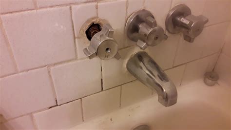 How To Fix Tub Faucet Leaking Youtube