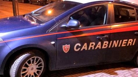 Ai Domiciliari Per Spaccio I Carabinieri Bussano Alla Porta E Trovano