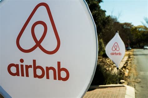 Airbnb Homesharing Clubs A Big Bet On Grassroots Politics Time