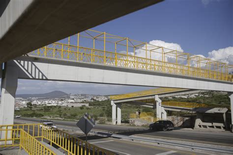 Listo El Puente Peatonal De Acceso A Lourdes Corregidora A Paso Firme