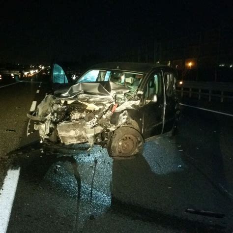 Chivasso Incidente Mortale Sull A Arrestato Il Conducente Dell Auto