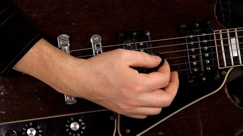 How To Hold A Pick Guitar Pedals Youtube