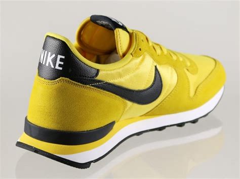 Nike Internationalist Tour Yellow Black