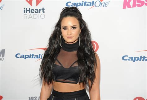 Demi Lovato Has A Thing For Leopard Print Bikini Shares New Photo