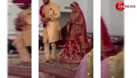 Dulha Was Making Mistake In The Mandap Dulhan Pulled Him Funny Wedding Video Gone Viral Dulha