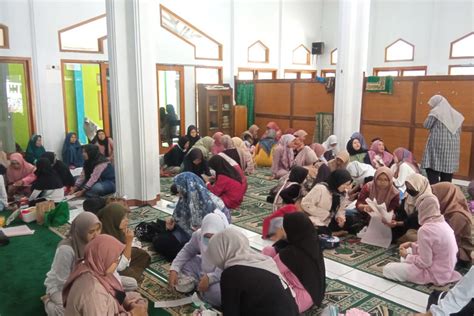 Program Serasi Temani Anggota Jemaat Ahmadiyah Sepanjang Ramadhan H