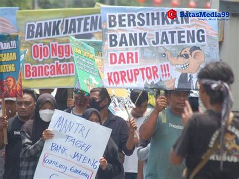 Aksi Demo Massa Di Semarang Dukung Proses Hukum Terkait Ganjar