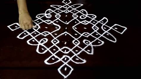 Simple Sikku Melikala Kolam With11 1 Straight Chukkala Muggulu With