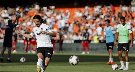 Edinson Cavani Es Titular En El Valencia Vs Celta Pero Quedó Fuera De La Lista De La Selección