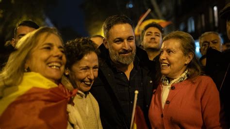 Vox acudirá a las manifestaciones convocadas por el PP y llama de nuevo