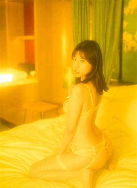 XiuRen秀人网 No 1282 嫩模艾栗栗私房大尺度全裸露美乳翘臀撩人姿势火辣诱惑写真42P ia 1100000121 Porn Pic