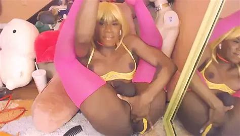 AJ180 Is Sexy As Fuck And Putting On Lip Gloss XHamster