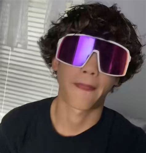 Pin By Journeylaine On Quick Saves Cute Blonde Guys Cute White Guys Hot Baseball Guys