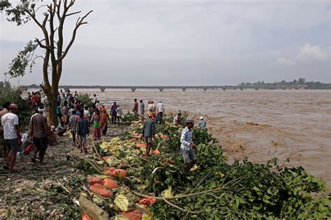 Over 100 People Dead Dozens Still Missing As Floods Ravage Nepal The Daily Caller