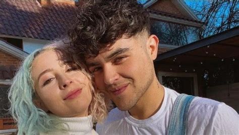 Diversidad Sexual Una Influencer Pansexual Inici Un Noviazgo Con Un Joven Gay Noticias De