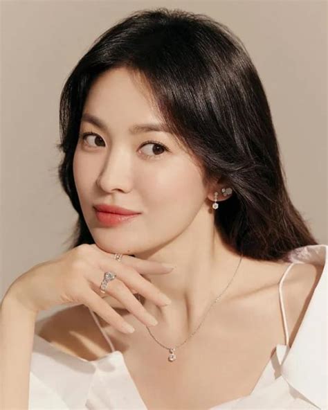 Song Hye Kyo Khóc Không Ngừng Tại Sự Kiện đôi Mắt Ngấn Lệ Khiến Dân Tình Xót Xa