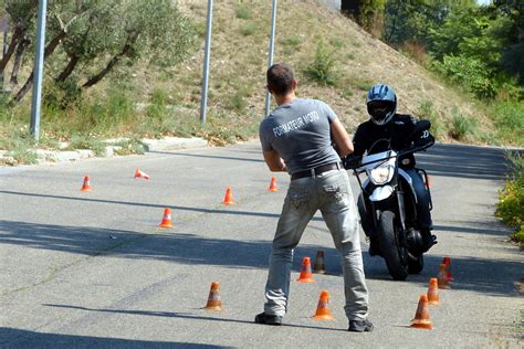 Passer Le Permis Moto Tous Savoir Pour Se Lancer