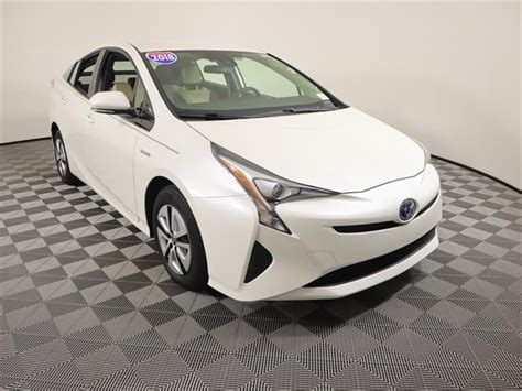 Certified Pre Owned 2018 Toyota Prius Two 5d Hatchback In Cocoa 90913a Mike Erdman Toyota